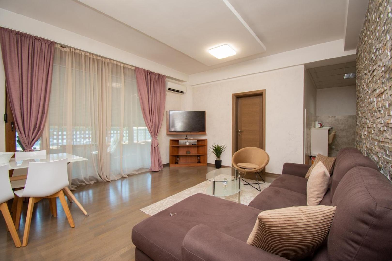 Maxim Compass Apartment Podgorica Extérieur photo