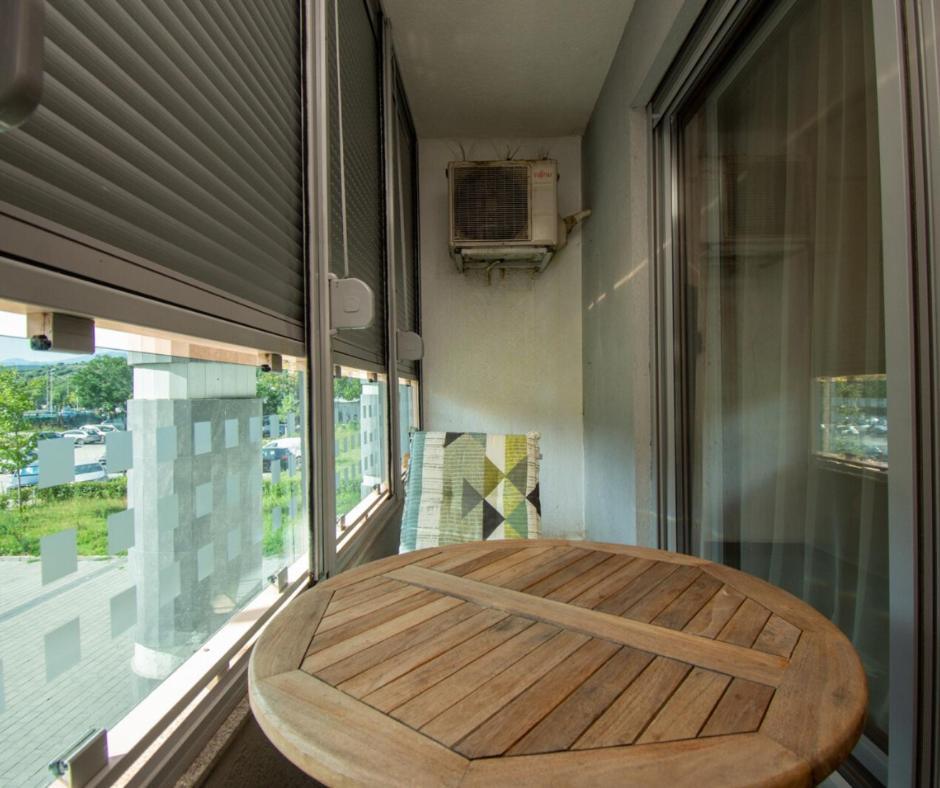 Maxim Compass Apartment Podgorica Extérieur photo