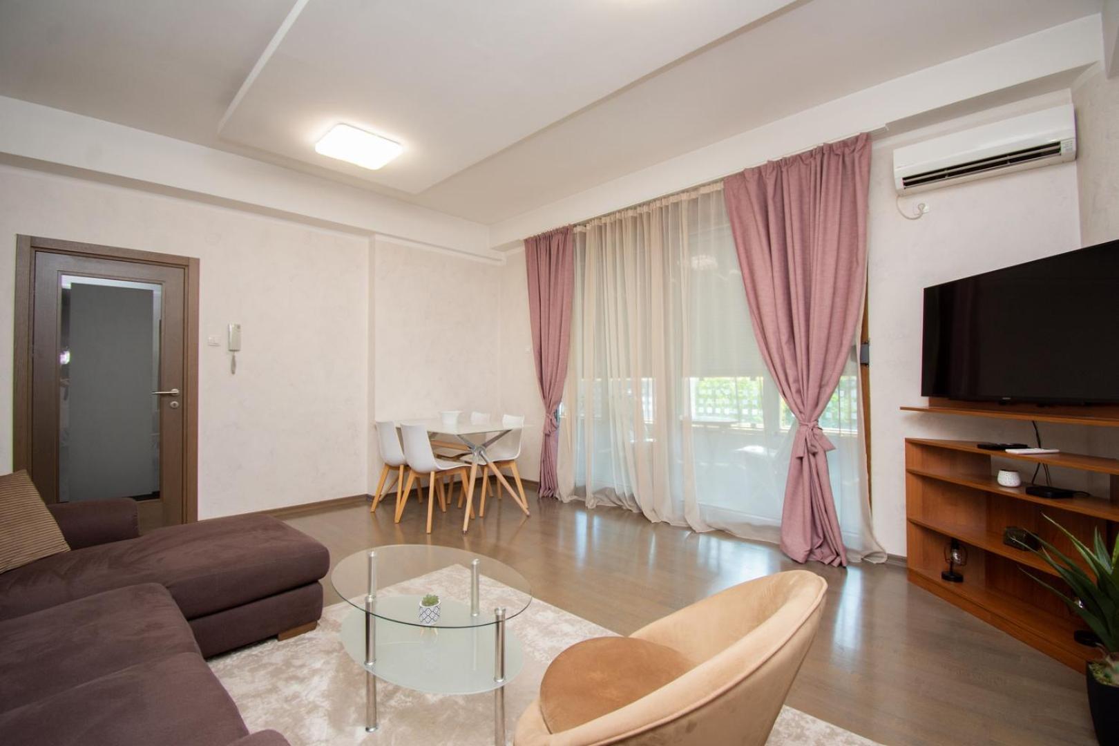 Maxim Compass Apartment Podgorica Extérieur photo